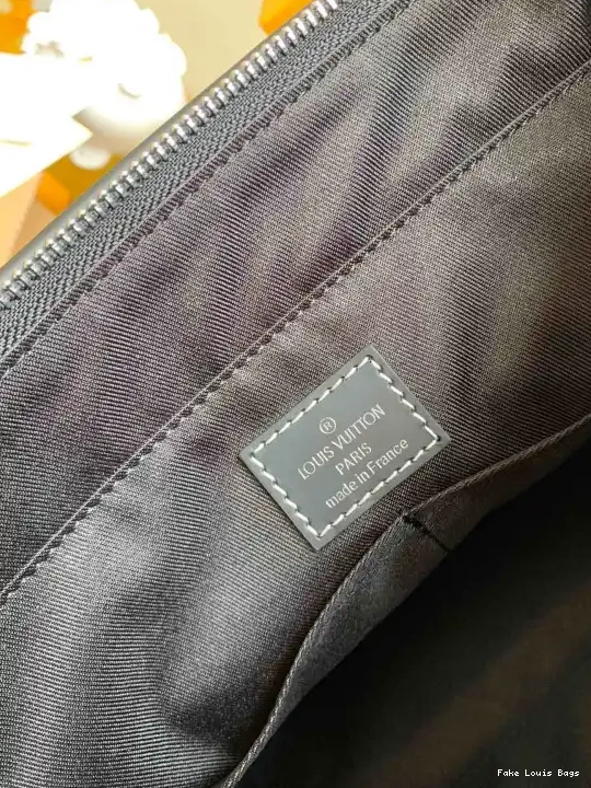 Rep ladies VUITTON LOUIS MESSENGER BAG 0511
